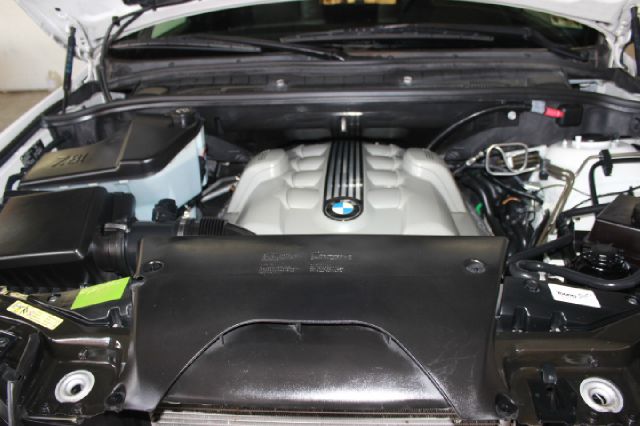 2006 BMW X5 4.4i AWD 4dr