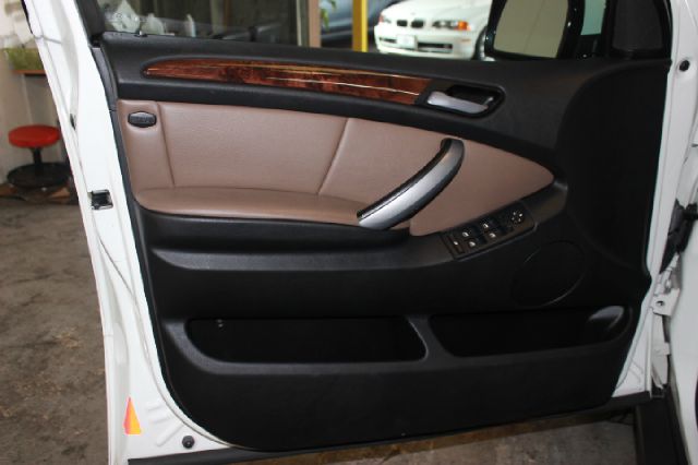 2006 BMW X5 4.4i AWD 4dr