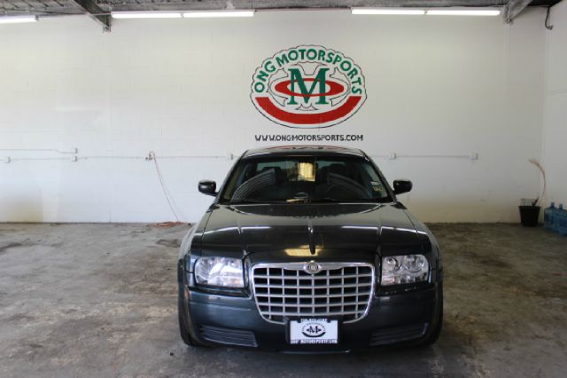 2007 Chrysler 300 Base 4dr