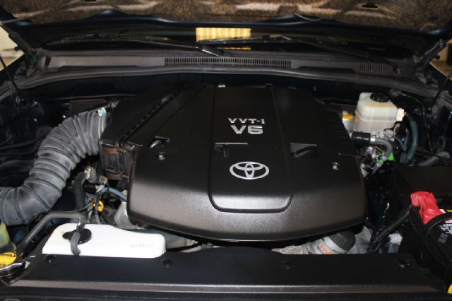 2005 Toyota 4Runner SR5 4dr
